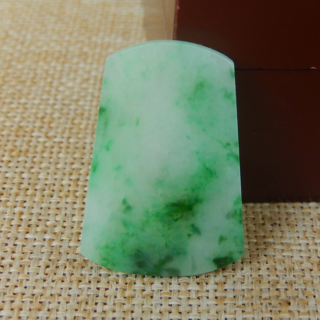 缅甸天然A货翡翠原石半明料玉石冰糯种飘绿片料无事牌边角料K5585