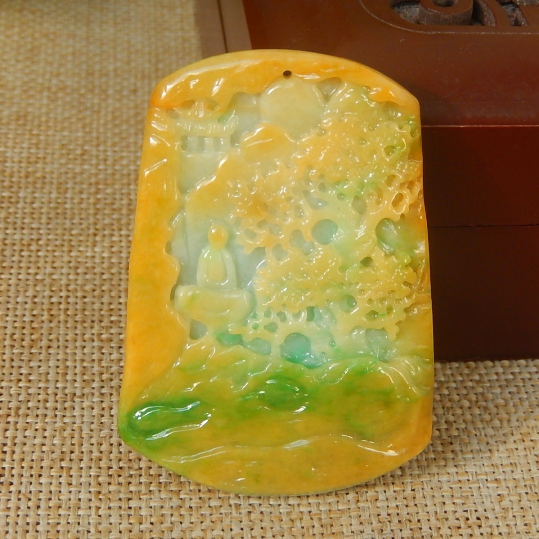 缅甸A货翡翠大马坎黄加绿无相佛