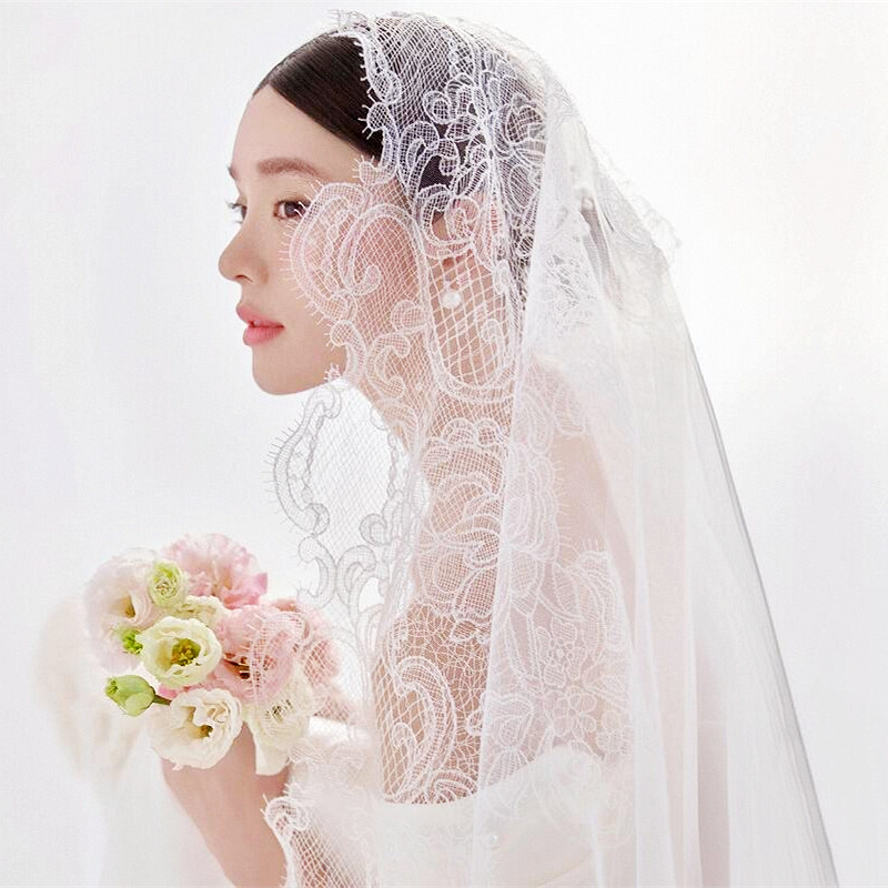 新娘结婚头饰白色精致法国蕾丝大花边新娘头纱婚纱照摄影样品道具