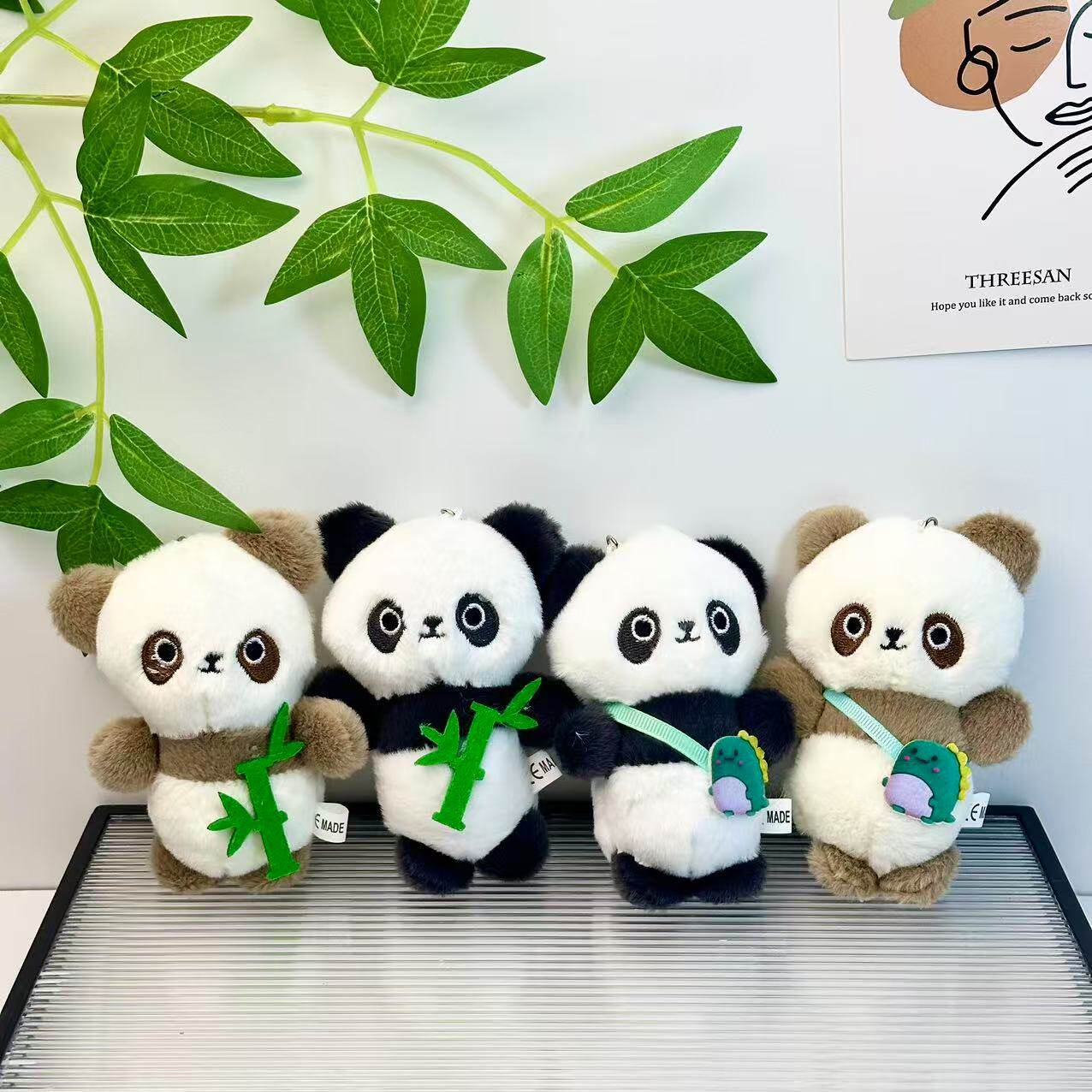 可爱毛绒公仔呆萌抱竹叶熊猫玩偶精品钥匙扣挂件小礼物纪念品