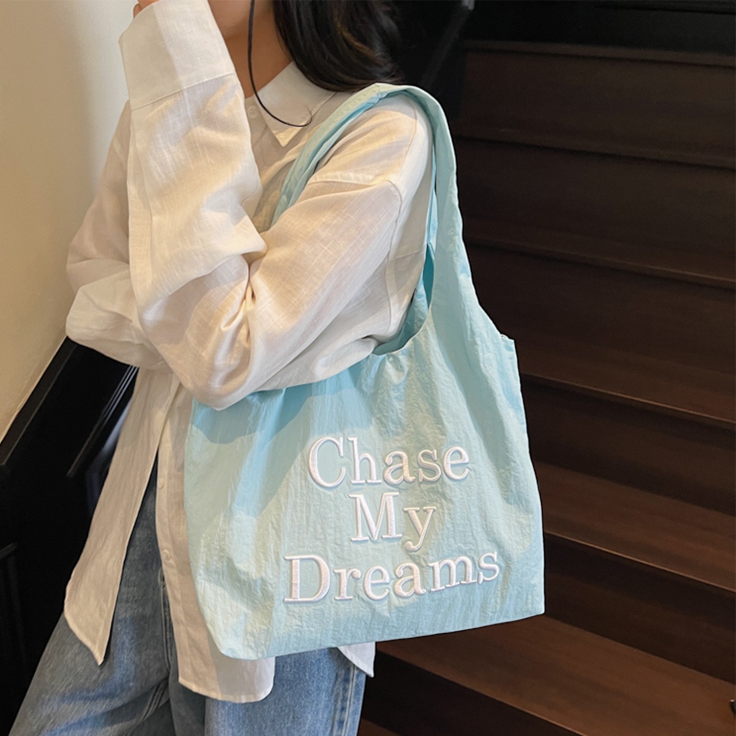 ins慵懒风字母刺绣帆布包女式2025新款时尚轻便购物袋通勤托特包