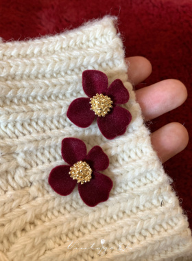 「奥莉舞会」法式复古轻奢红色丝绒花朵优雅过年秋冬耳钉/耳夹女