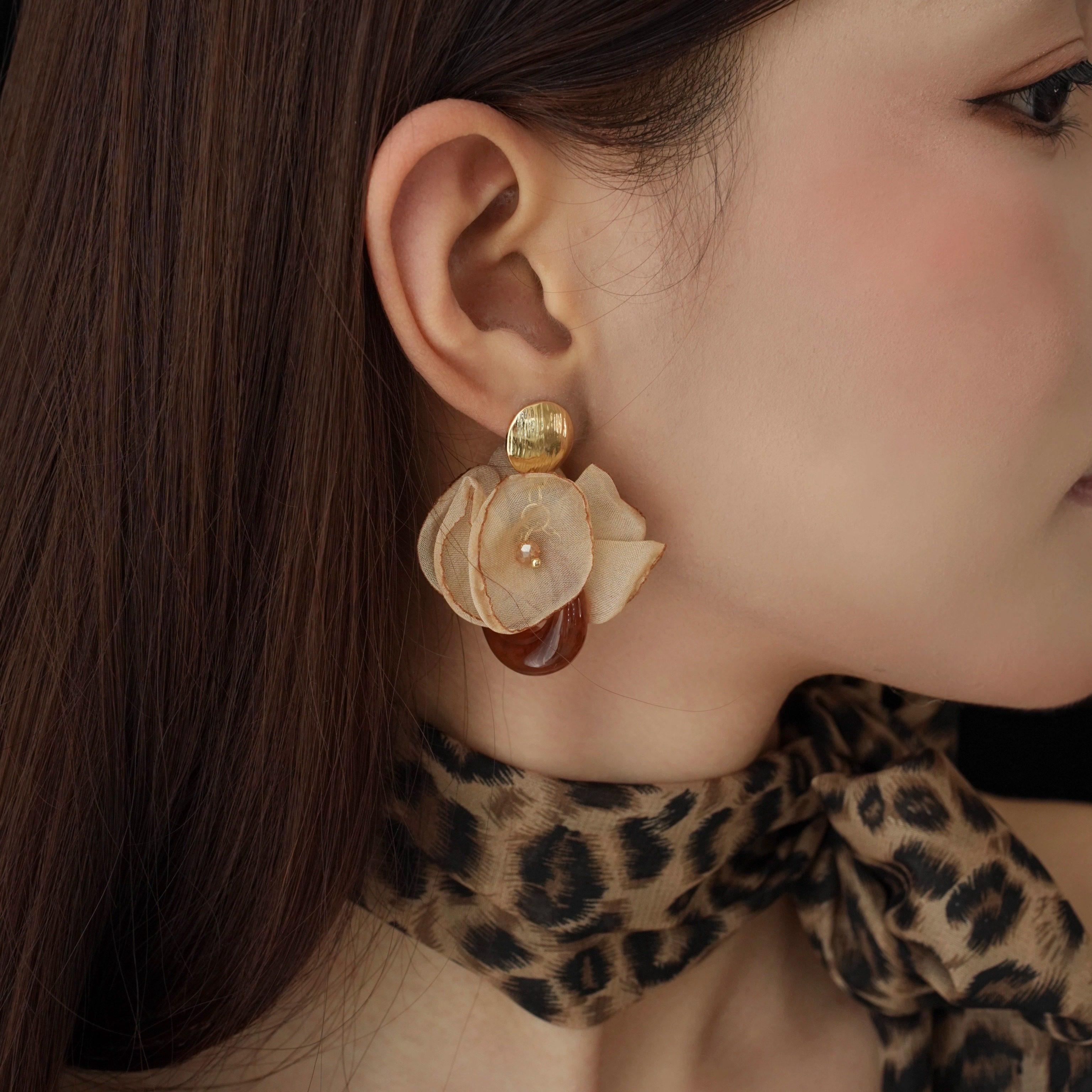 「梧桐花园」法式温柔高级感秋冬英伦设计感棕色网纱花朵耳环耳夹,饰品/流行首饰/时尚饰品新,耳环,淘宝优惠券,粉丝福利购,淘宝优惠卷