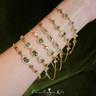 「奥瑞湖畔」橄榄绿法式复古高级森系轻奢超闪锆石抽拉可调节手链