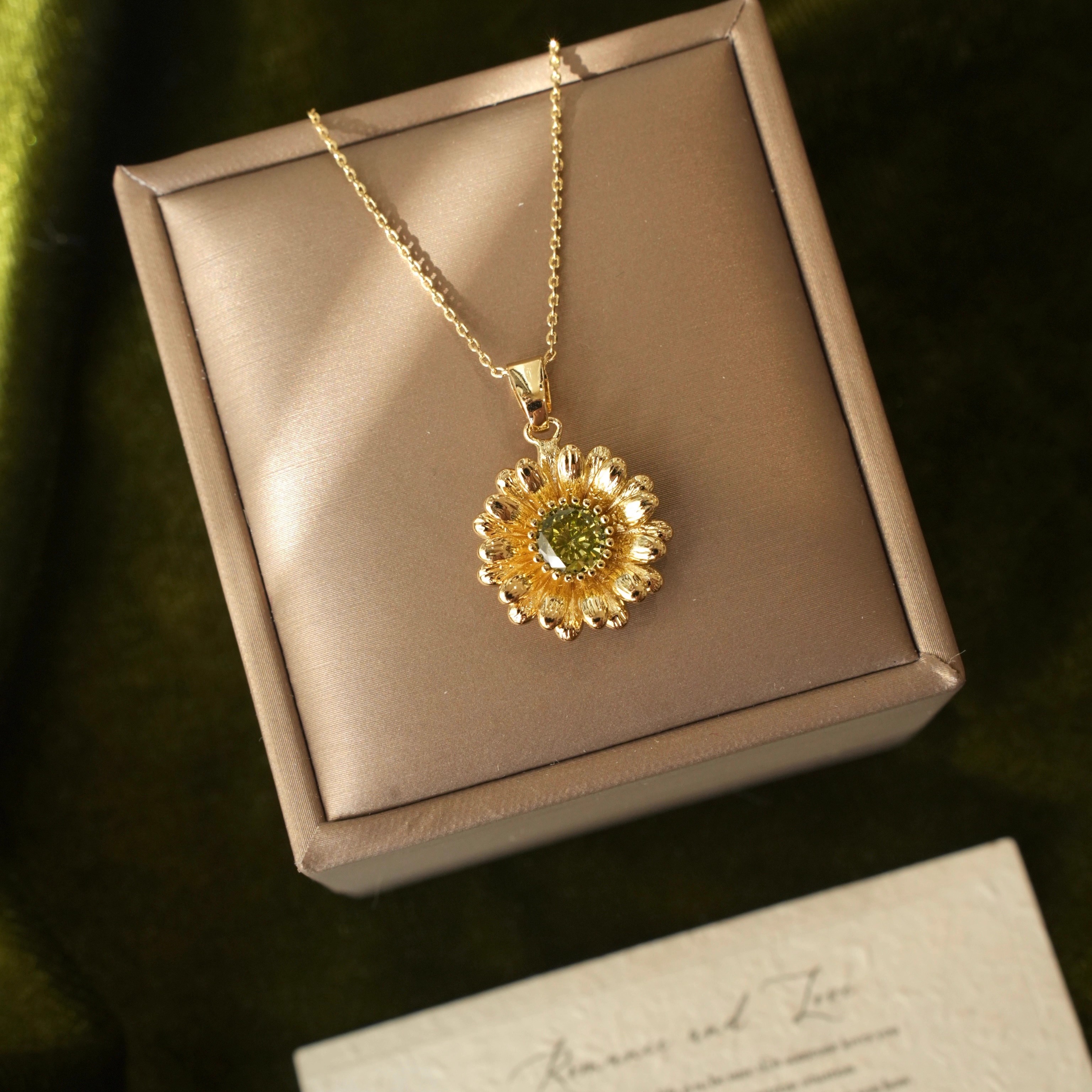 金色向日葵｜复古橄榄绿项链