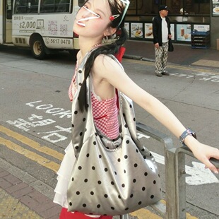 2025新款小众设计银色波点包缎面椭圆托特包百搭通勤单肩包腋下包