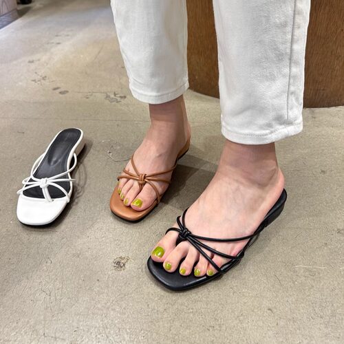 夏季简约低跟细带夹趾凉拖鞋