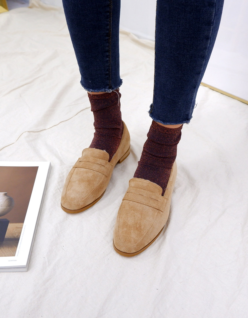 小池在首尔2023年冬季圆头中口绒面女鞋加绒保暖休闲平底乐福单鞋