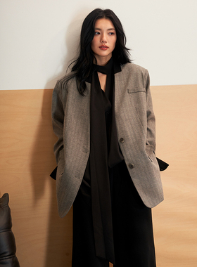 AXIA 垂坠感撞色领口西装外套女秋冬新款设计感小众宽松西服上衣