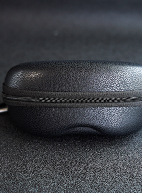 高端便携挂钩抗压黑色男女通用太阳镜高档拉链包大眼镜盒墨镜防尘