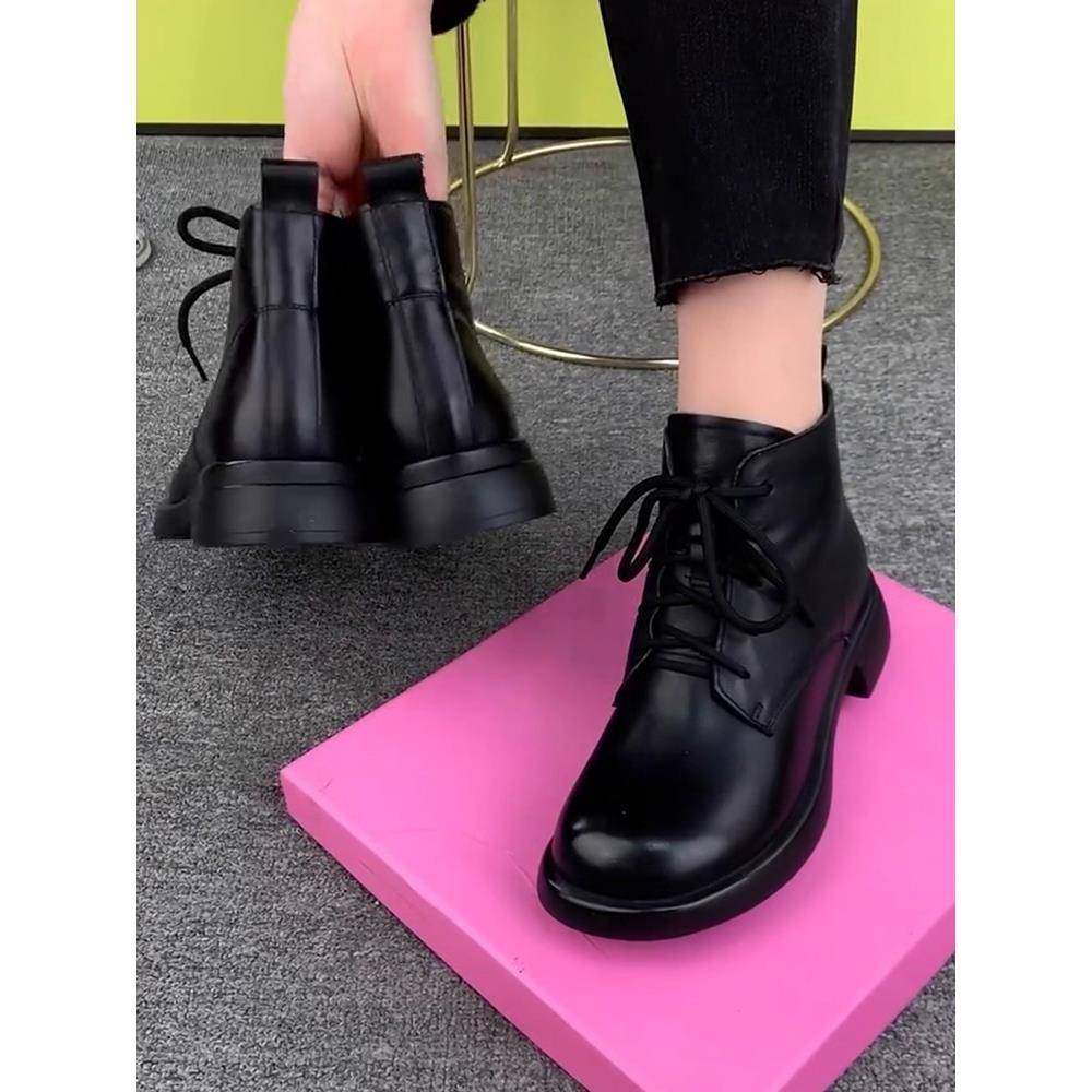 圆头英伦风平底短靴女款2025秋季新款潮流轻便软底时尚百搭马丁靴