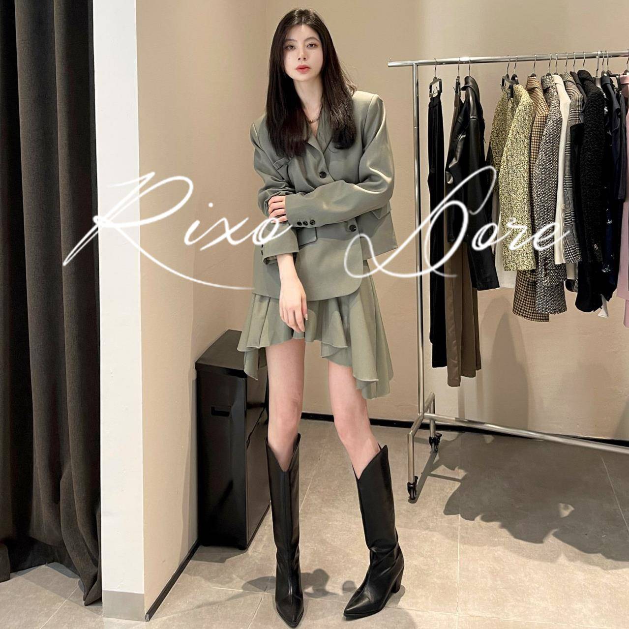 RIXO DORE法式秋季新款斜排扣西装外套搭配不规则百褶裙子两件套