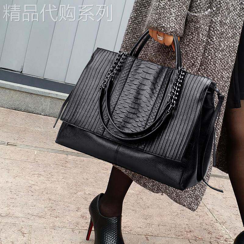 香港正品大包包女2025新款潮真皮女包单肩包个性手提大容量托特包
