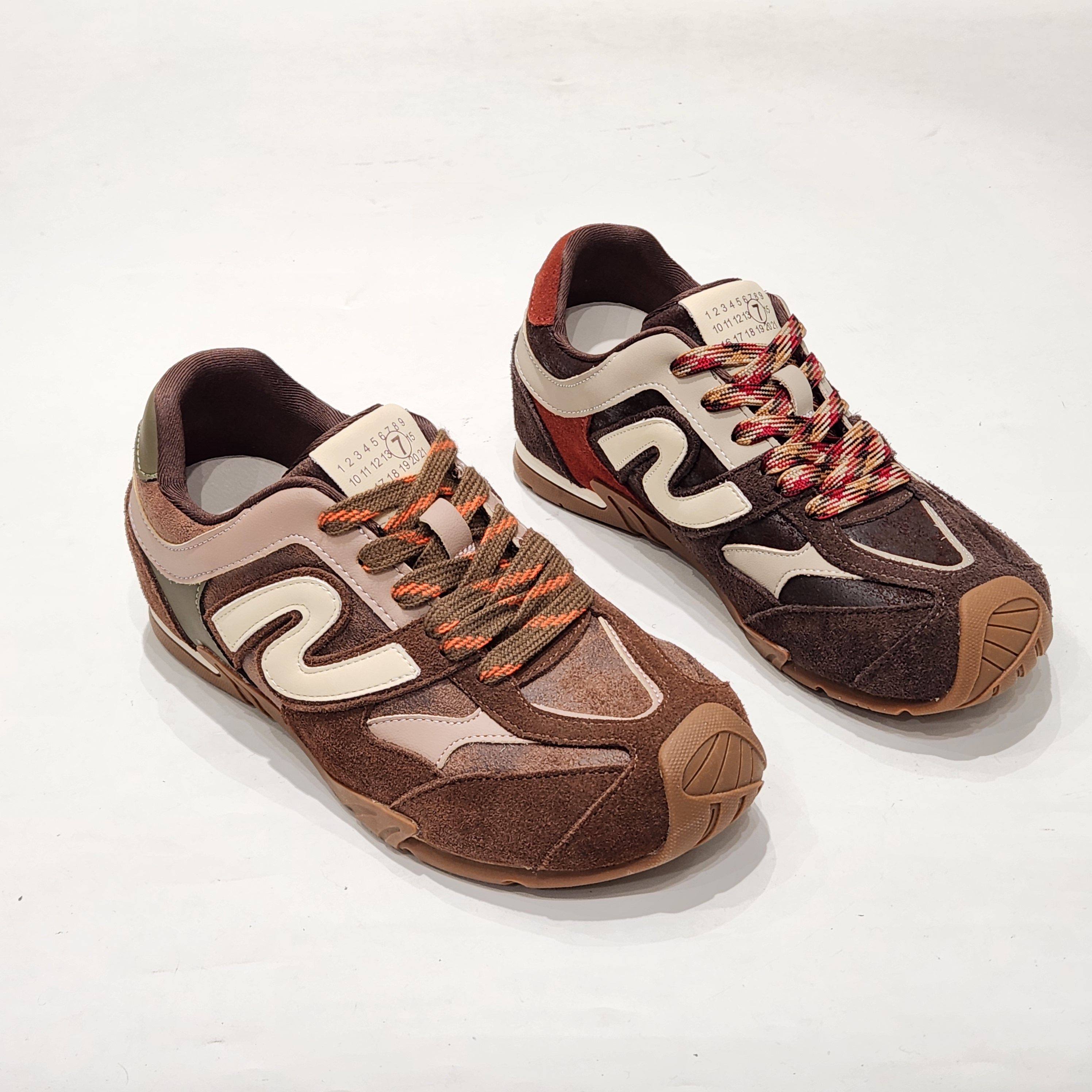 5666磨砂牛皮阿甘鞋特价清版圆头厚底短靴休闲短靴机车靴