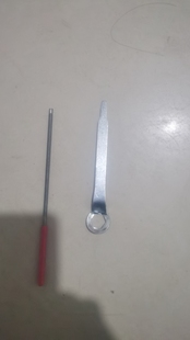 电链锯挫刀加扳手一把