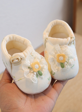 婴儿鞋春秋女宝软底鞋小月龄纯棉布鞋不掉鞋套0-1岁6-8-9-12个月7