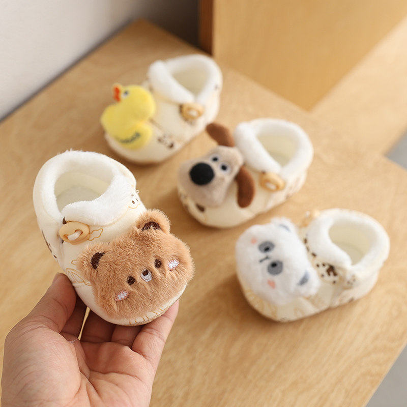 婴儿鞋男女宝宝加绒软底鞋可爱
