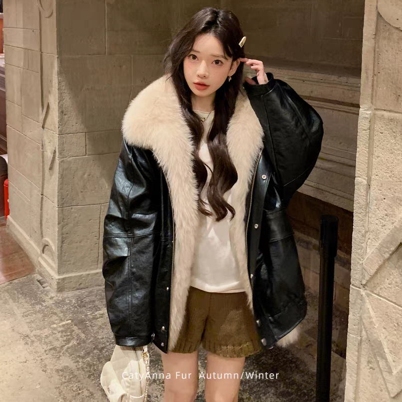 多多短款2025冬季新保暖羽绒服外套(配毛领狐狸毛真毛可拆卸)E934