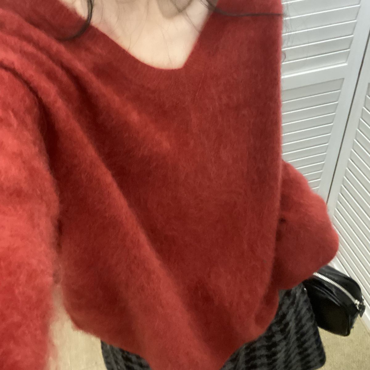 多多小众设计轻奢高货大牌时尚纯色V领宽松上衣羊绒衫m53-945