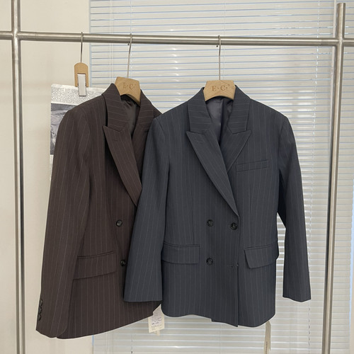 多多韩系通勤条纹翻领长袖烫金工艺撞色西装(不含下装+内搭)QX331