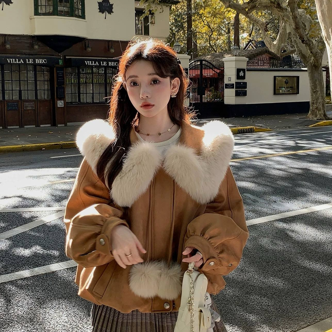 多多设计绒内胆羽绒服羽绒服(配狐狸毛领不可拆)(含90鹅绒)JPR01