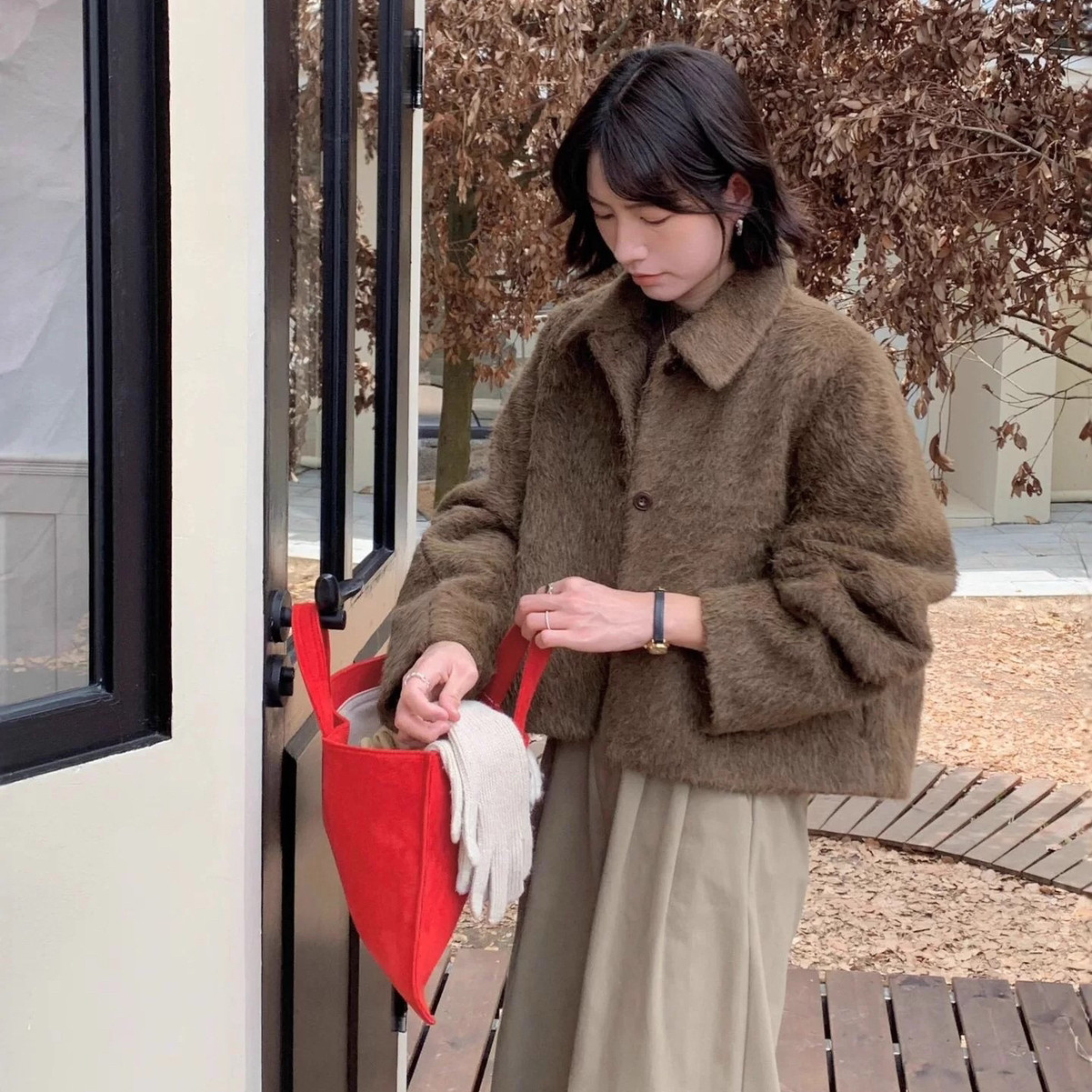 多多翻领短款大衣韩系简约复古羊毛外套（含85.3绵羊毛）120