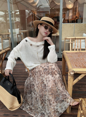 多多设计26年早春26年早春上新一字领立体装饰长袖T恤36750