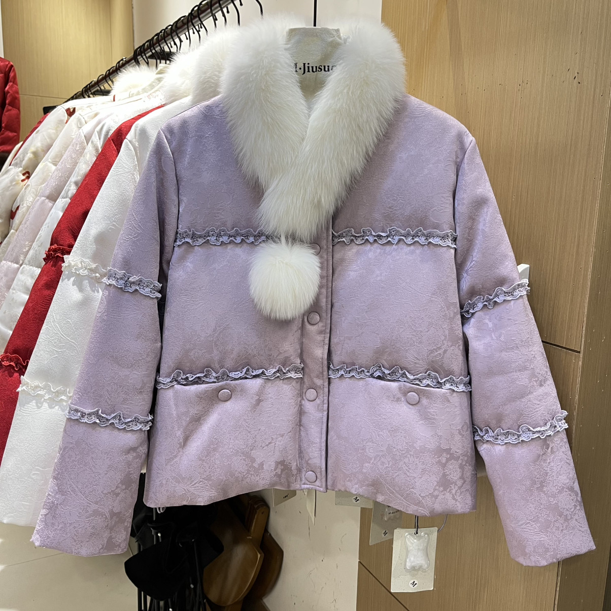 多多服女白鸭绒外套保暖羽绒服外套(配真狐狸毛袖可拆卸)JS-0689