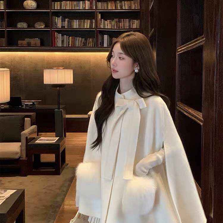 多多纽扣蝴蝶结真狐狸毛口袋双面呢毛呢羊毛外套(含100羊毛)1308