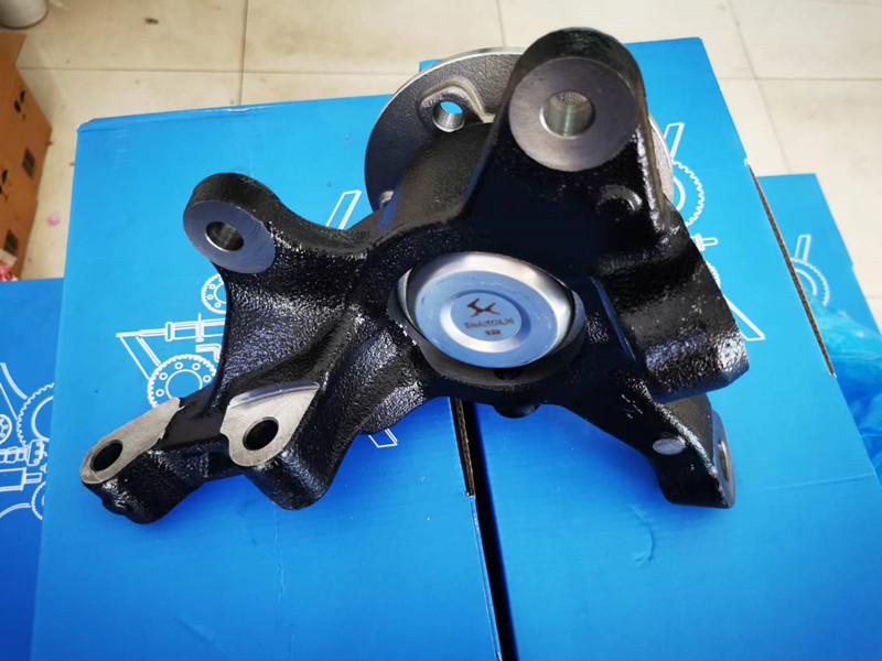 适用奔驰W447/W448前羊角V260L唯雅诺威霆前转向节摆臂悬挂带轴承