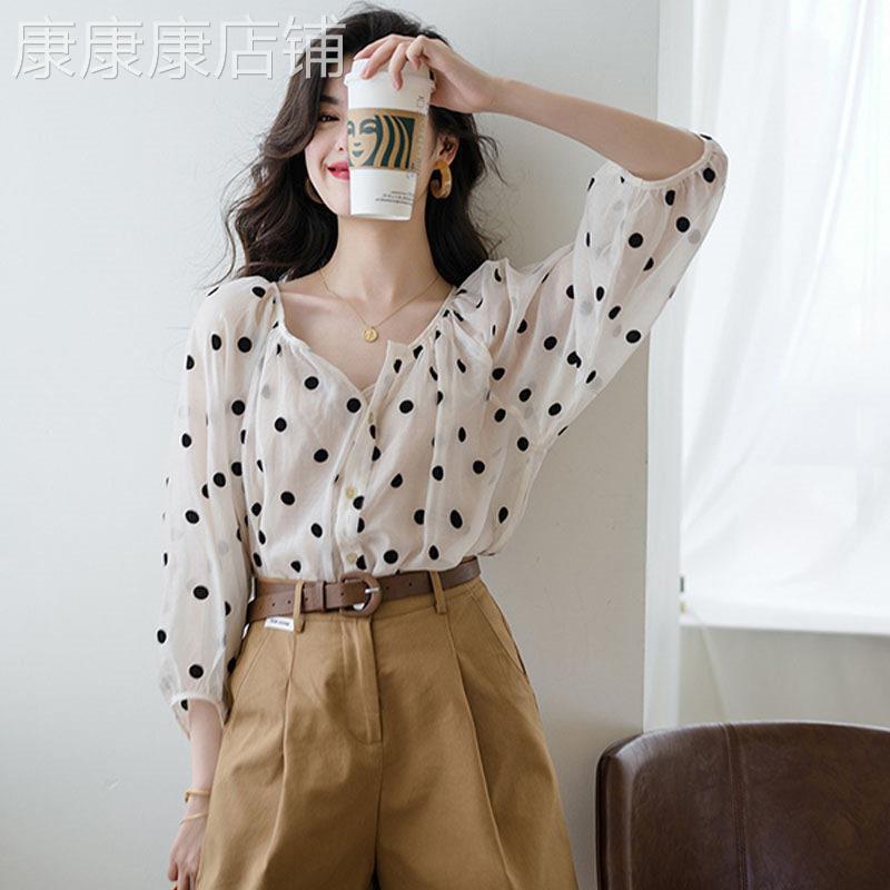 波点雪纺衬衫女士2026夏季新款洋气减龄薄款v领小衫气质半袖衬衣