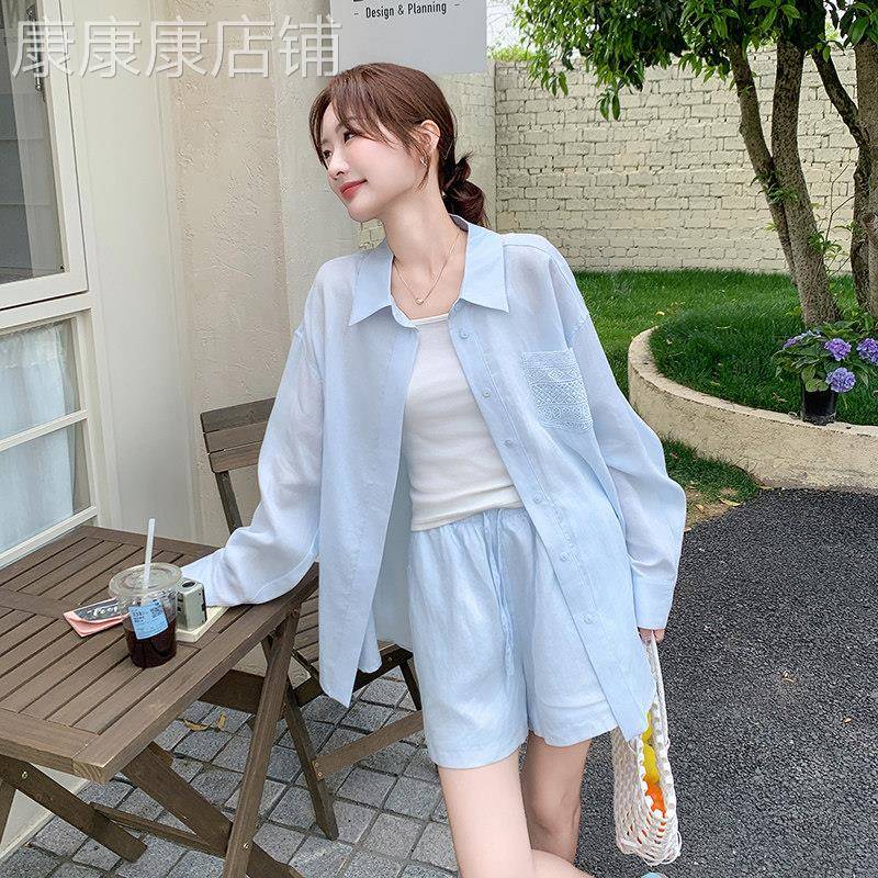 蓝色轻薄透气防晒套装女夏季2026新款时尚后背镂空衬衫短裤两件套