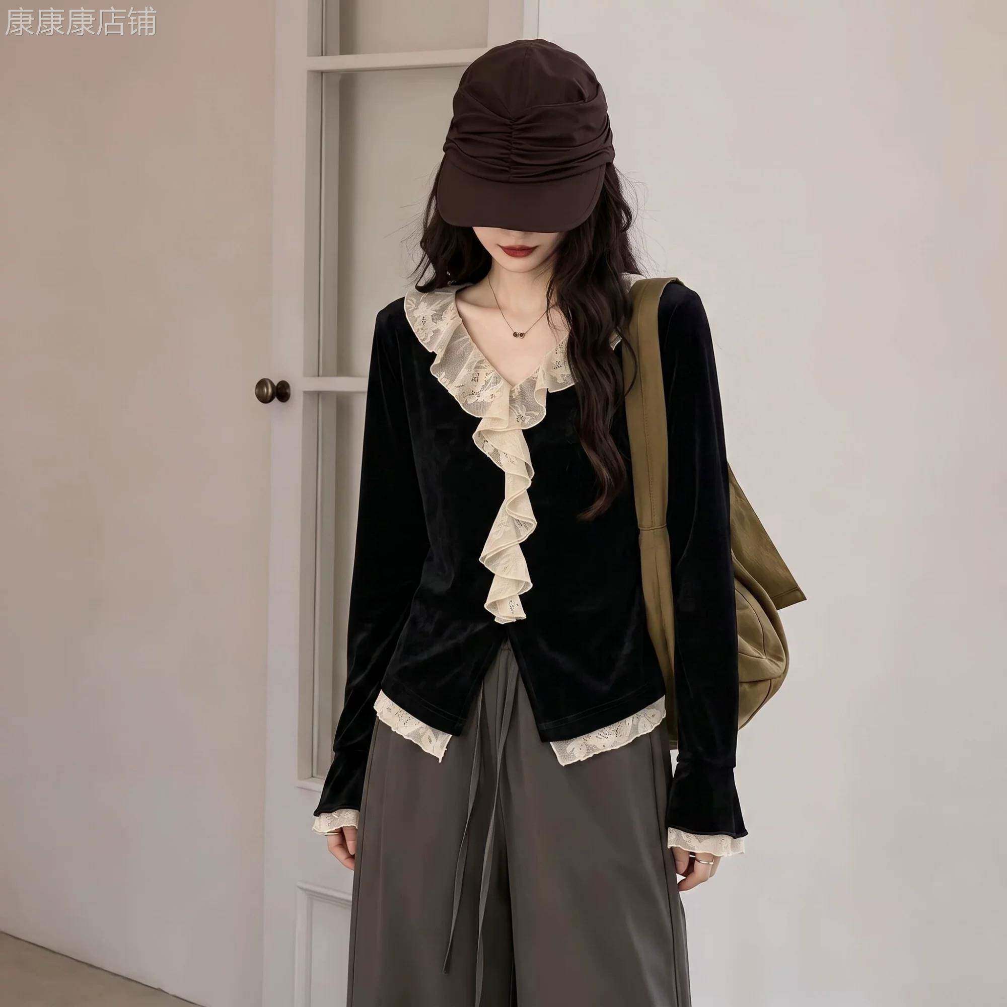 法式丝绒打底衫女春秋内搭2026新款时尚复古蕾丝拼接宽松大码上衣