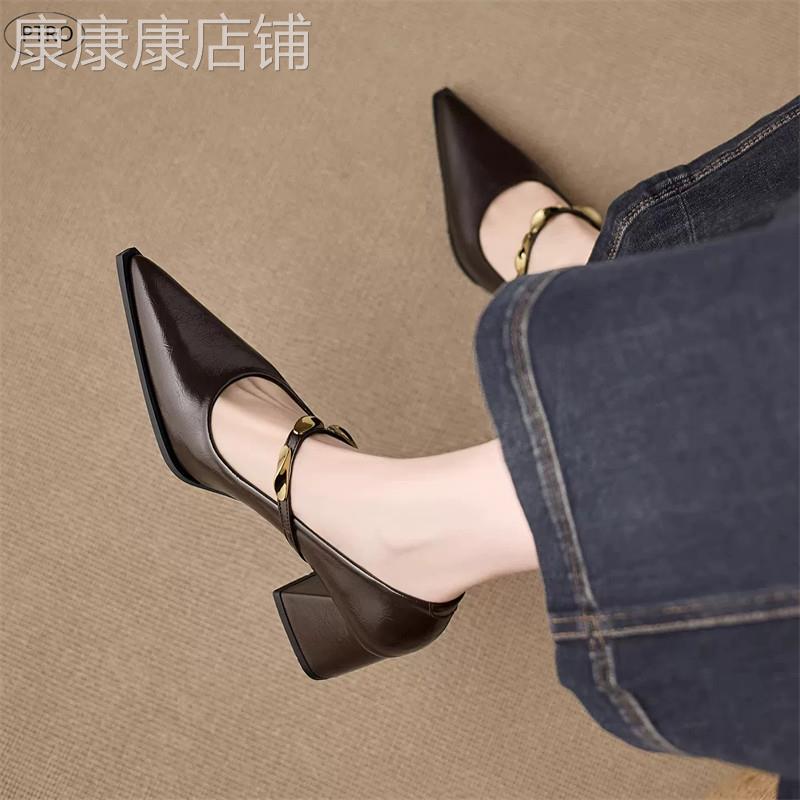 真皮粗跟单鞋女2026新款一字扣绝美尖头高跟鞋不累脚复古玛丽珍鞋