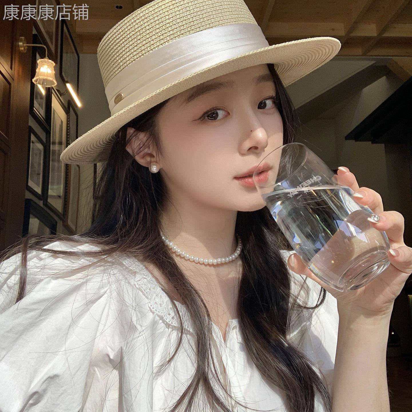 白色织带平顶草帽女夏季海边出游度假法式防晒帽女士2026新款帽子