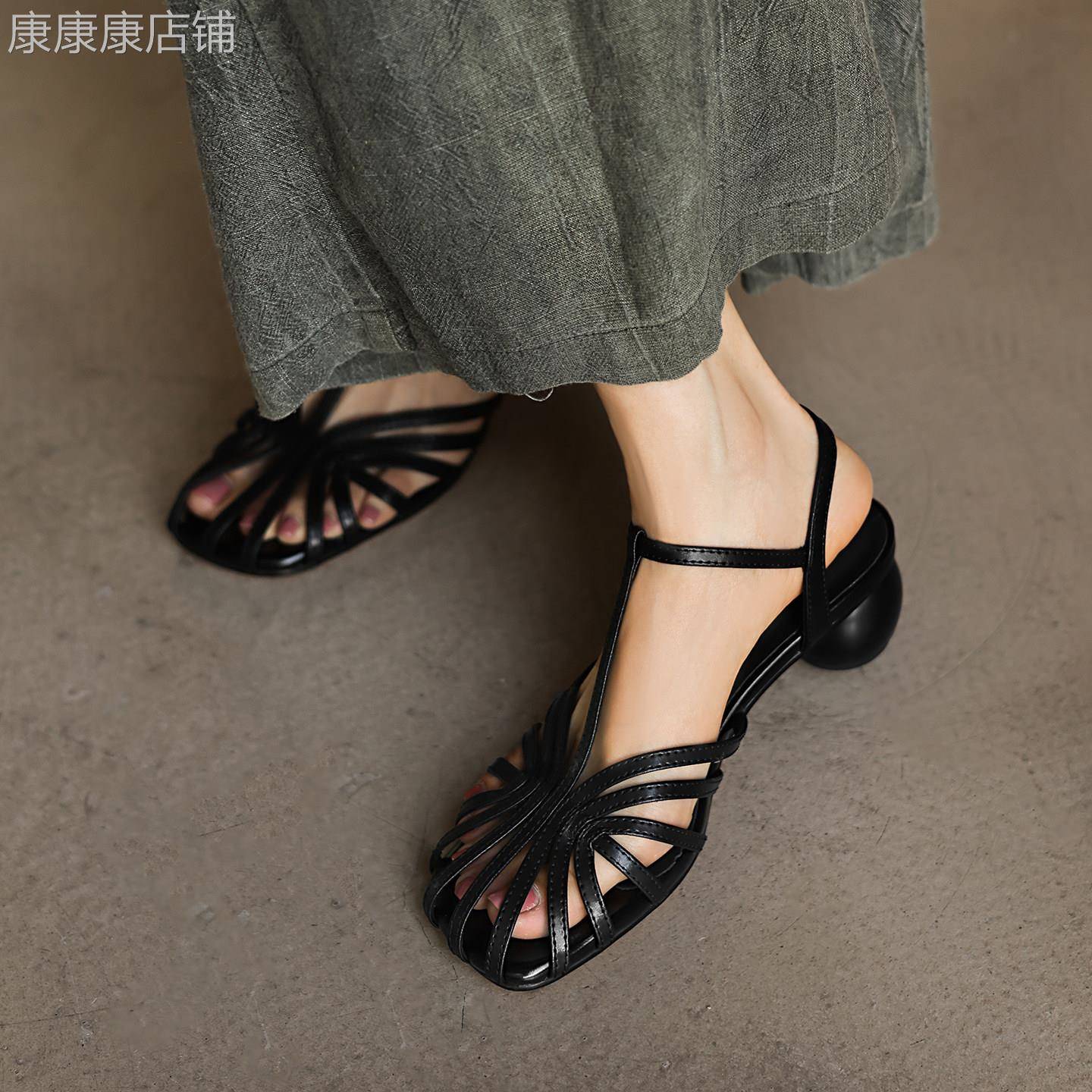复古方头包头凉鞋女夏季2026新软皮软底一字扣罗马鞋编织镂空中跟