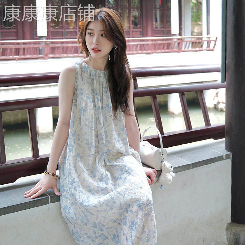 法式碎花篮色吊带裙女夏季2025年新款度假风休闲宽松茶歇裙子