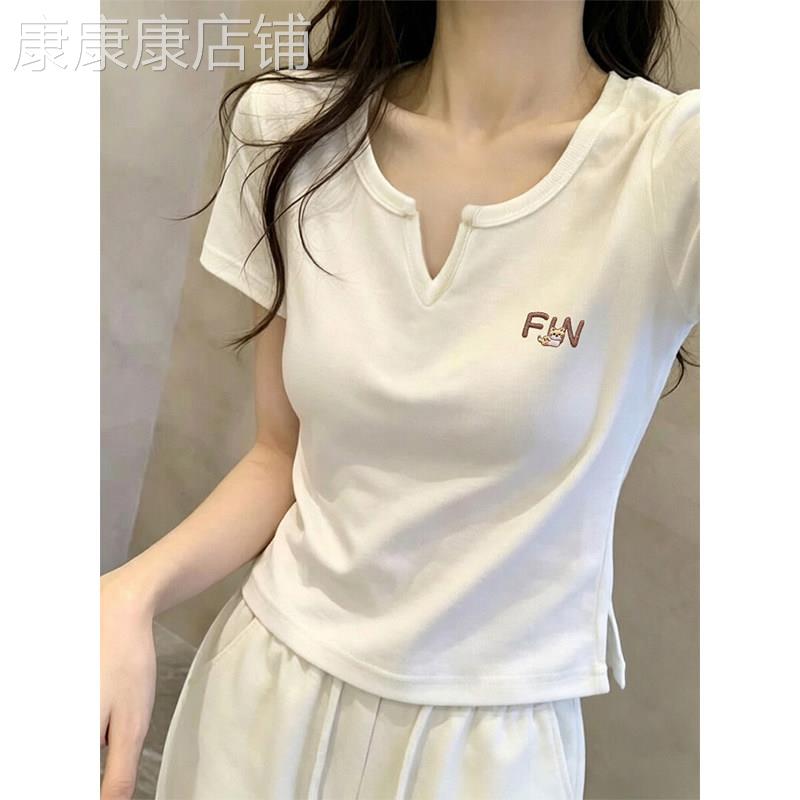 白色V领纯棉短袖T恤女2026夏季新款韩版bm风修身短款辣妹显瘦上衣