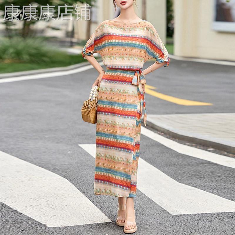 轻奢时尚印花亚麻连衣裙女2025夏季新款休闲高腰圆领蝙蝠袖中长裙
