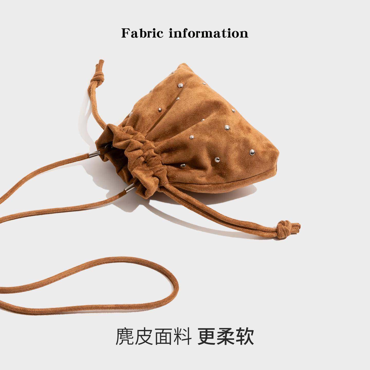 【日本购】复古风棕色麂皮包小众高级设计铆钉抽绳斜挎水桶包包秋,箱包皮具/热销女包/男包,通用款女包,淘宝优惠券,粉丝福利购,淘宝优惠卷