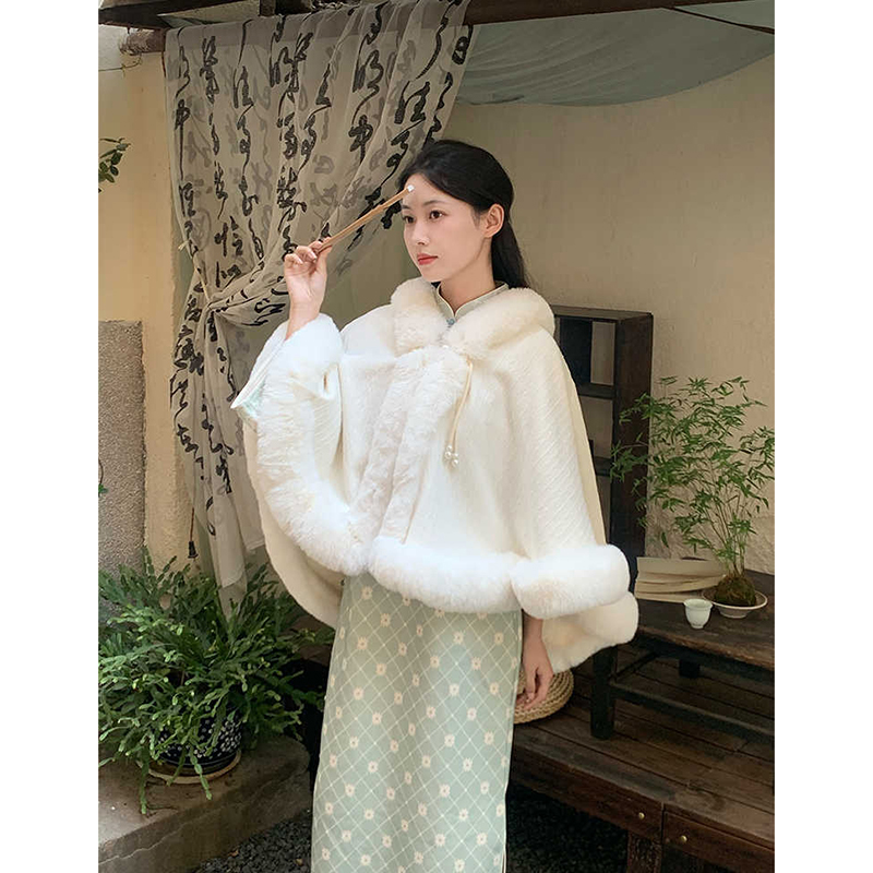 春秋短款披风女时尚针织毛领斗篷