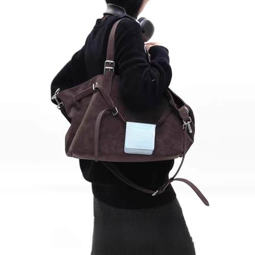 2025年新品麂皮棕·加利尼尼多形态摩登托特包 大容量单肩斜挎包