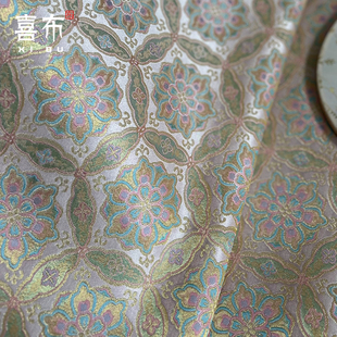 上新织金重工六重维粉色敦煌宝相花仿宋锦人丝面料宽衣服设计布料