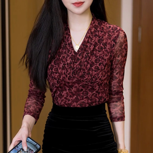 豹纹印花长袖t恤女2026新款秋季修身显瘦内搭打底衫上衣高级减龄