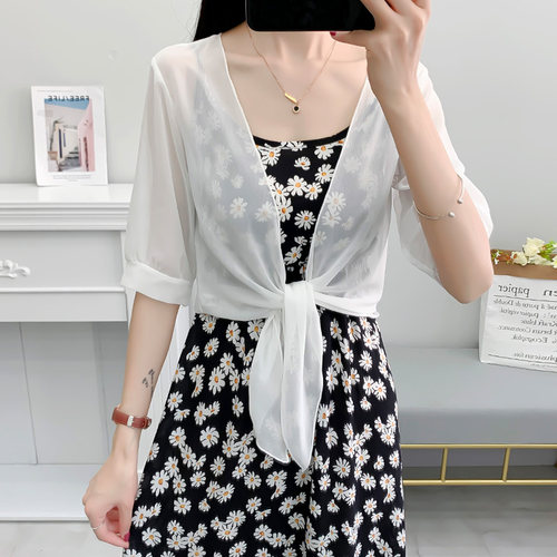 外搭夏配吊带裙的罩衫防晒披肩女