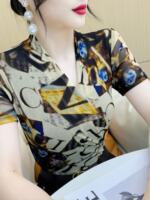 Short-sleeved women's summer new Western-style top, slimming and belt-concealing mini shirt, versatile mesh T-shirt base layer, mom's outfit thumbnail 8