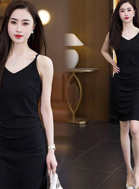 黑色吊带连衣裙子女2026年夏季新款高级感洋气收腰显瘦性感小黑裙