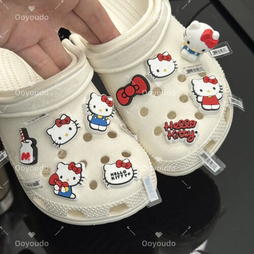 HelloKittyKT猫洞洞鞋扣