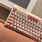 ins幸运熊主题键帽原厂高度粉色键帽热升华PBT适配64