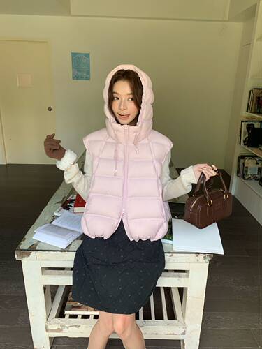 韩系泡芙连帽羽绒马甲女短款2026秋冬新款超好看90白鸭绒坎肩外套